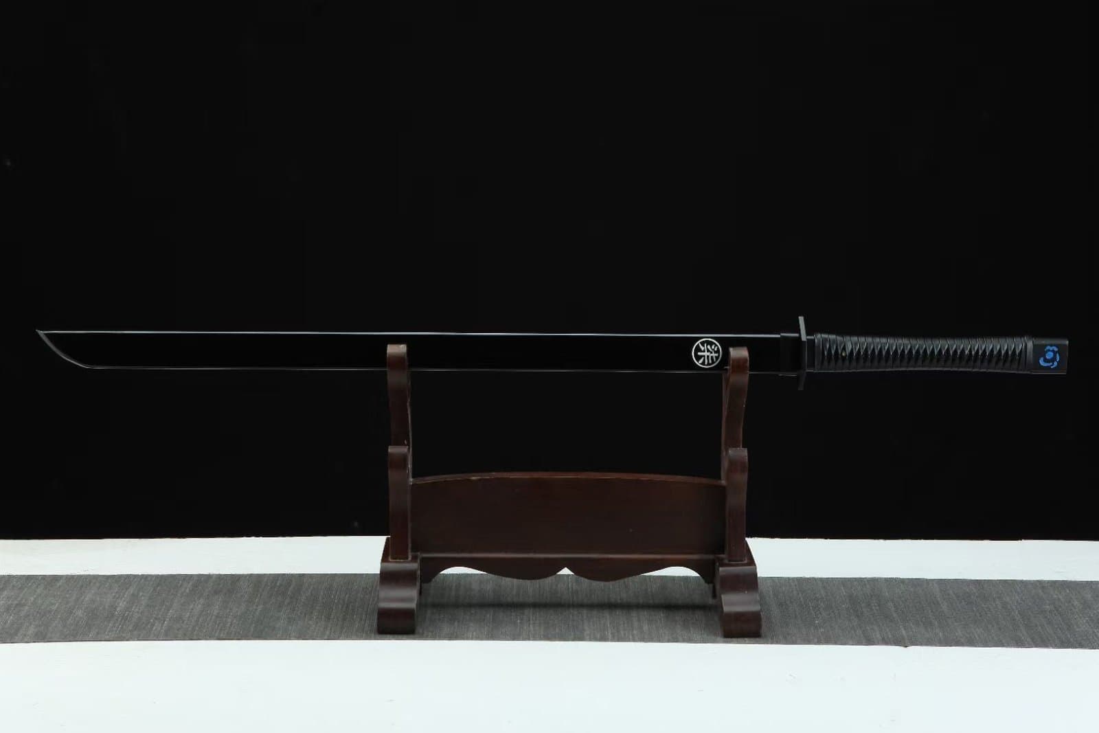 Chokutō Noir et bleu