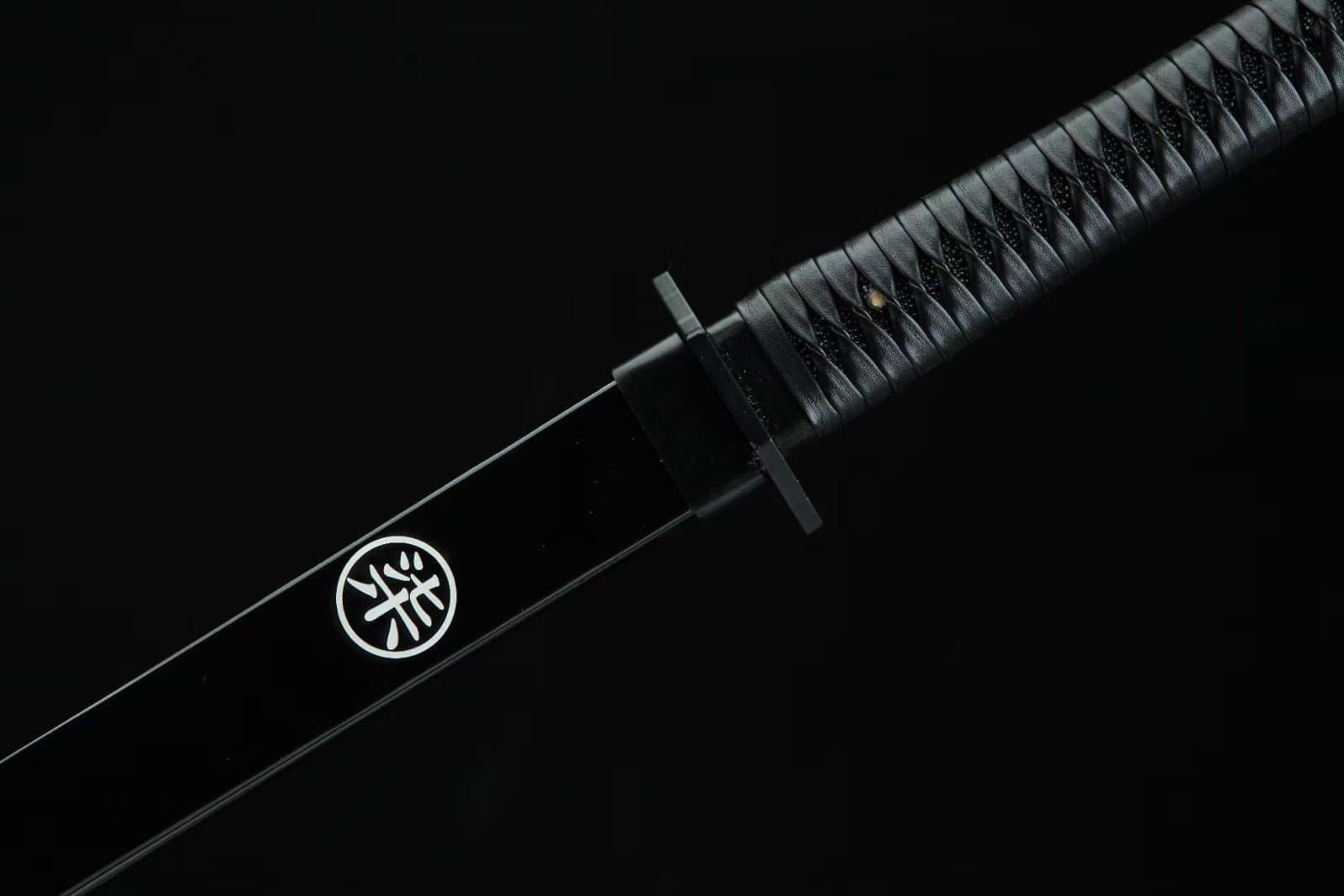 Chokutō Noir et bleu