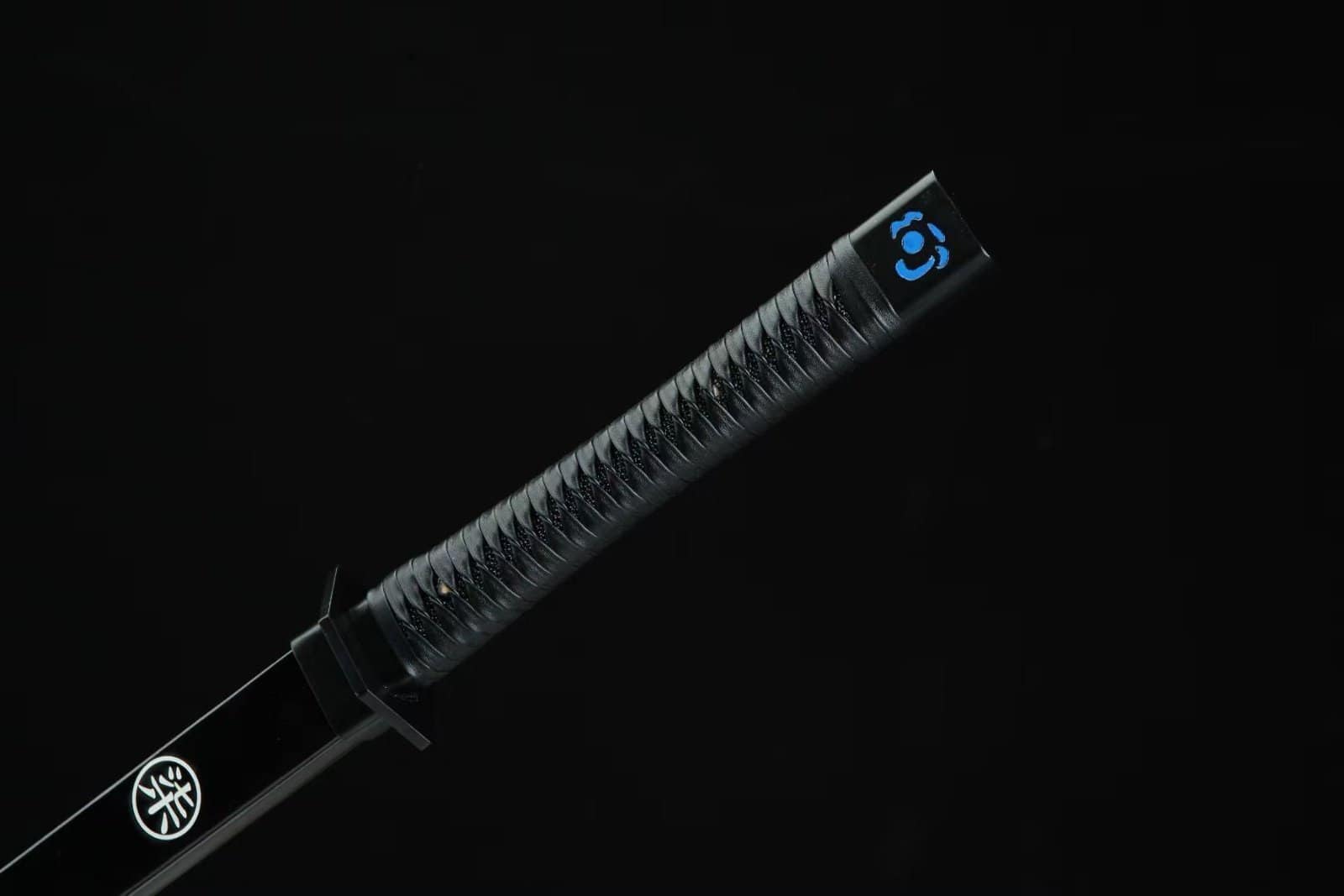 Chokutō Noir et bleu