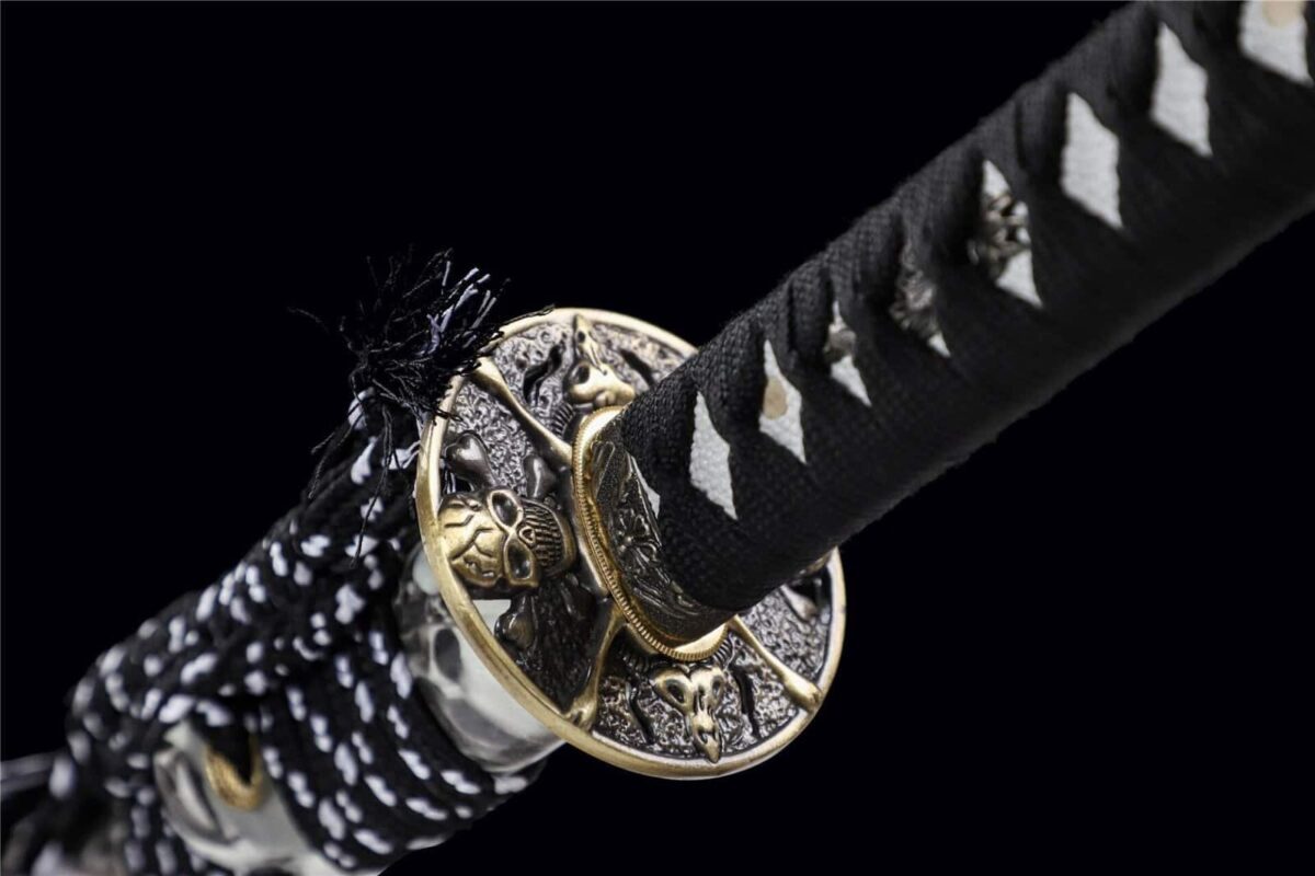 Katana Noir Etui Blanc